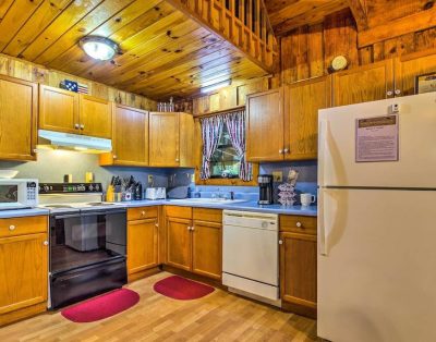 NEW! Tellico Plains Cabin