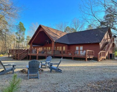 Riverfront Family Cabin