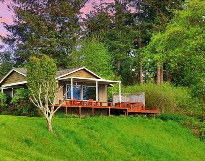 Romantic and Charming Cottage