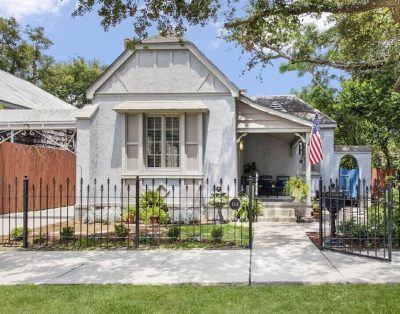 HEART OF BILOXI- Tudor Cottage