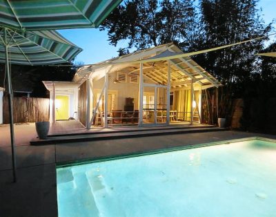 1 1/2 Block From Beach With Private Pool