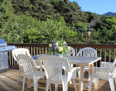 Panoramic Ocean View, one minute walk to Beach -sit, watch waves roll in!