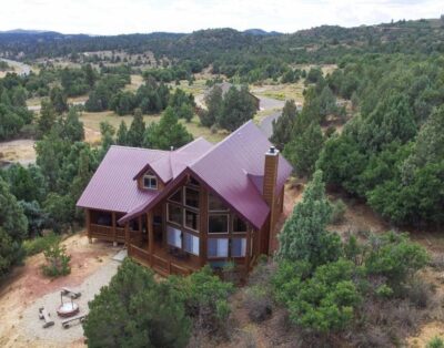 Gorgeous 5-Star Chalet Mid-way Between Bryce & Zion