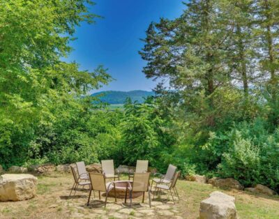 New Albin Vacation Rental w/ Fire Pit & Views!