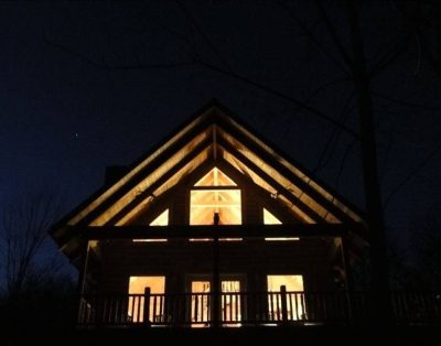 Secluded Deluxe Log Cabin Overlooking Beautiful Stocked Pond