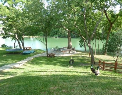 Riverfront House on Guadalupe-3BR W/Opt 4BR