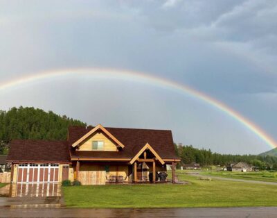 Beautiful Log Home in Fantastic Hill City