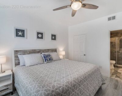 Clearwater Beach, Florida, modern fully renovated 2nd floor condo, heated pool