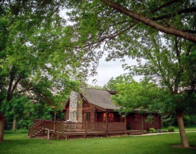 Cozy Log Cabin On Secluded Acreage ~ Located Outside Of Fort Atkinson, Iowa