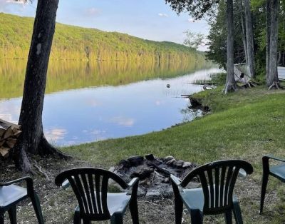 Beautiful Lakefront Cottage