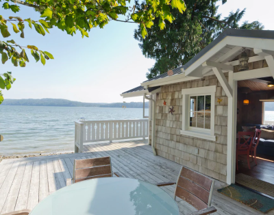 Hood Canal, 1930’s Beach Cottage, 315′ Cove with Oysters!