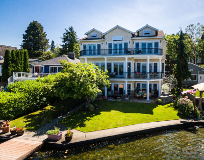 Luxurious Waterfront Estate With Moorage