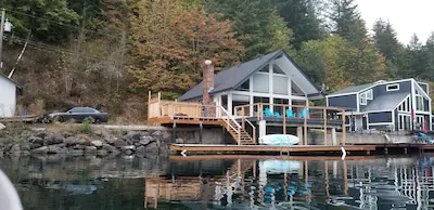 Stay at the best spot on the lake!