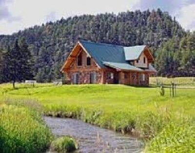 Tranquil Creekside Cottage in the Heart of the Beautiful Black Hills