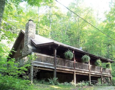 BIG ROCK LOG CABIN , Beside Natural Bridge/Red River Gorge