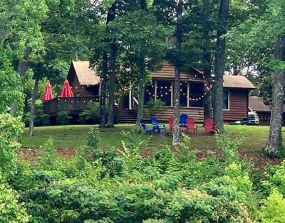 Beautiful Lake Front Getaway with Private Boat Dock