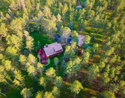 Deer Meadow Lodge ~ Nestled On 3 Acres In The Heart Of The Black Hills