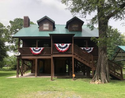 Experience Louisiana, Cabin on Bayou Petite Anse, centrally located in Acadiana