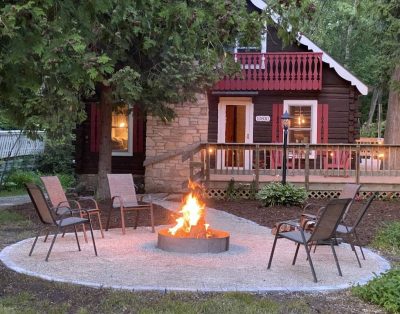 Sister Bay Vintage Log Cabin – Recent Remodel