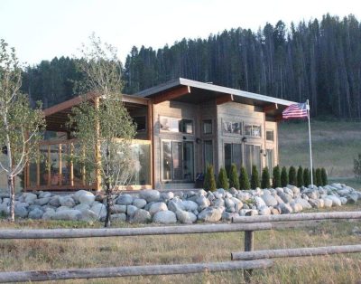 Lake house getaway on Georgetown Lake.