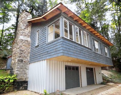 Quiet rustic cottage with shared lake access