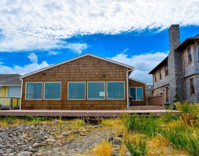 A Cozy Ocean Front Cottage