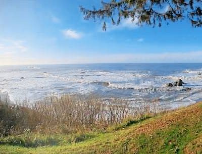 Ocean Front Home, stunning views and beach access!